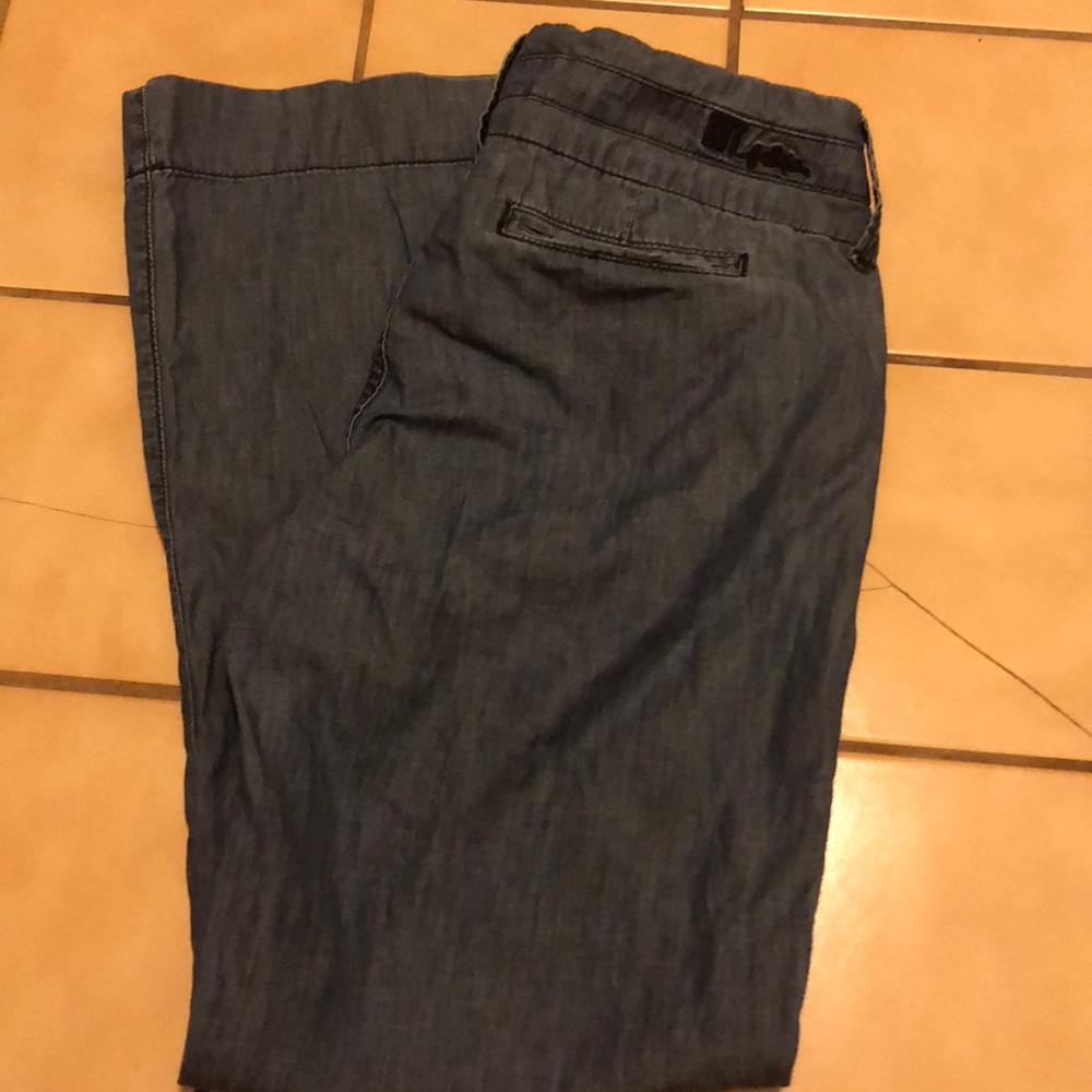 Wide-leg trousers. Great pre-loved condition